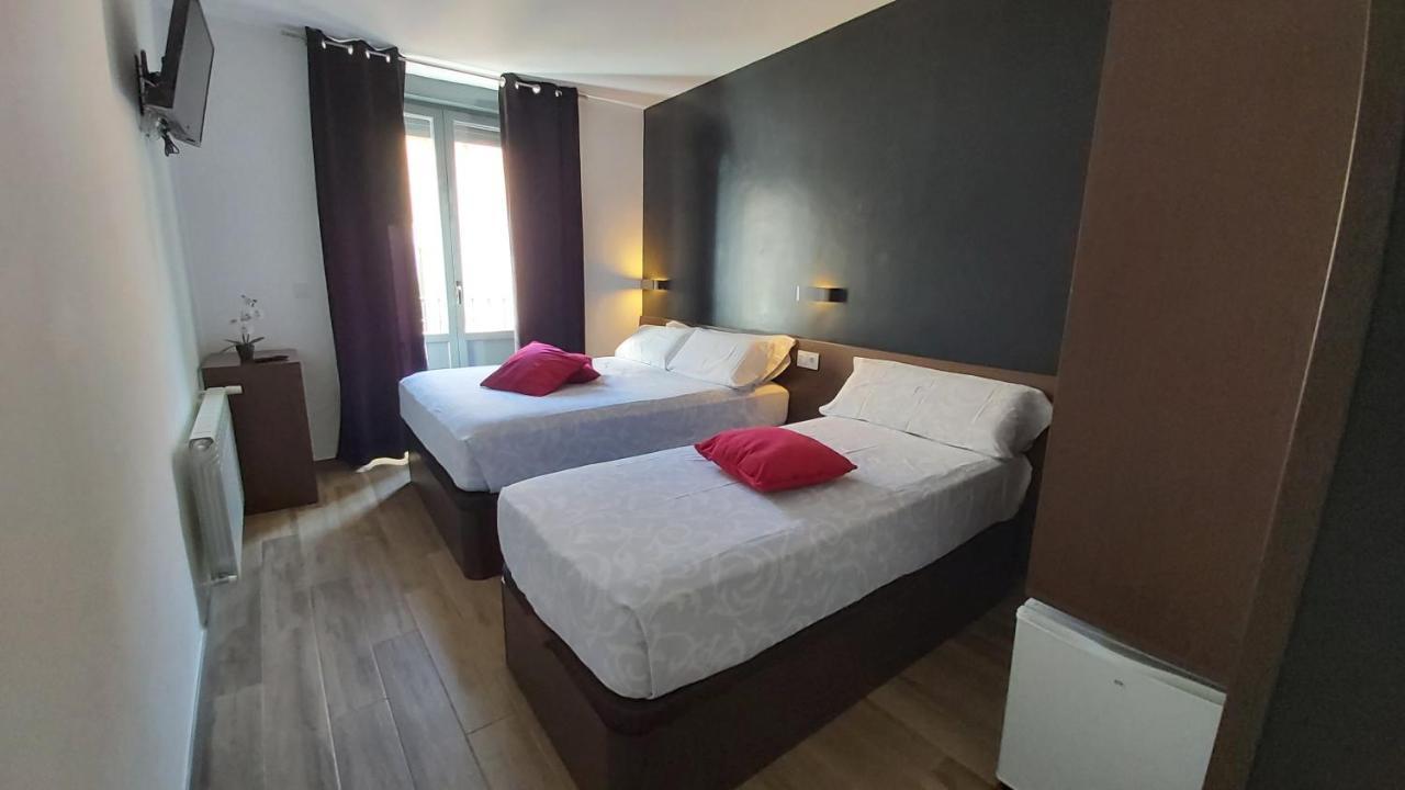 Hostal Corazon De Madrid Exterior photo